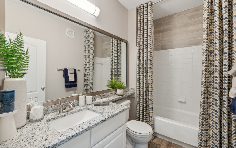 B5 - 2 bedroom floorplan layout with 2 bathrooms and 1111 square feet (Bathroom 1)