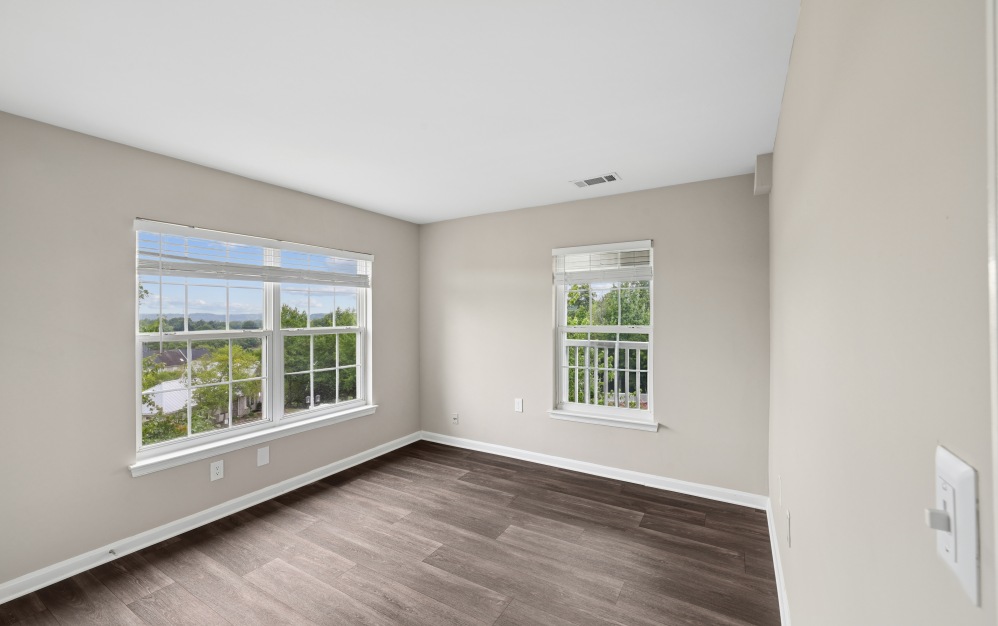 B1 - 2 bedroom floorplan layout with 1 bathroom and 893 square feet (Bedroom)